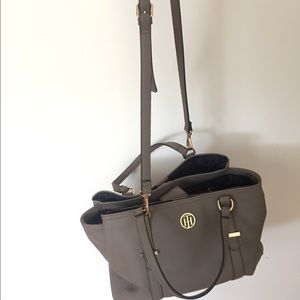 Tommy Hilfiger bag